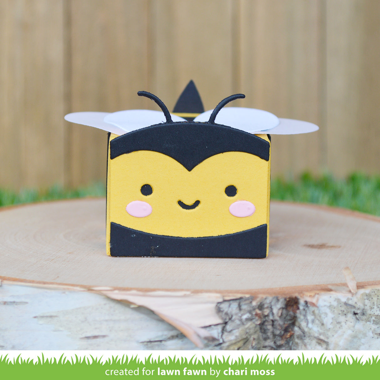 tiny gift box bee add-on